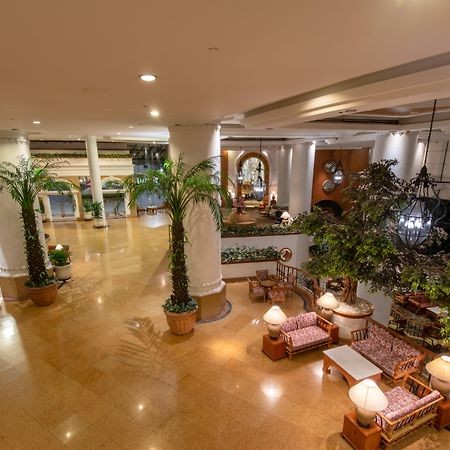 Montien Riverside Hotel Bangkok Luaran gambar Lobby