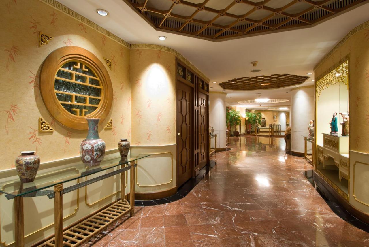Montien Riverside Hotel Bangkok Luaran gambar The lobby of the hotel